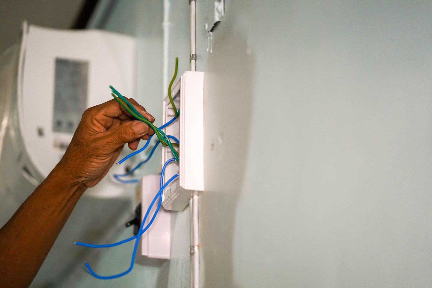 AC circuit breaker